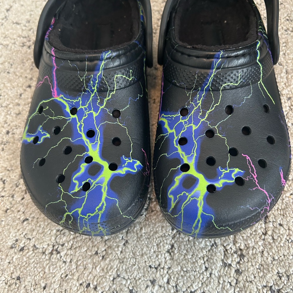 Kids Black and Neon Lightning Sherpa lined Clogs